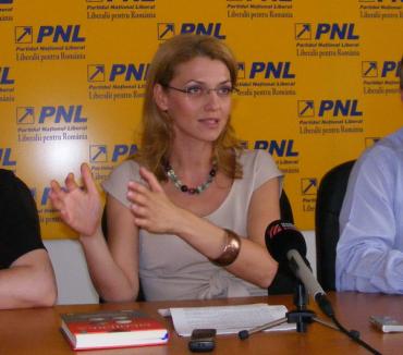 Deputatul PNL Alina Gorghiu vrea un "filtru" care să scadă numărul proceselor: medierea